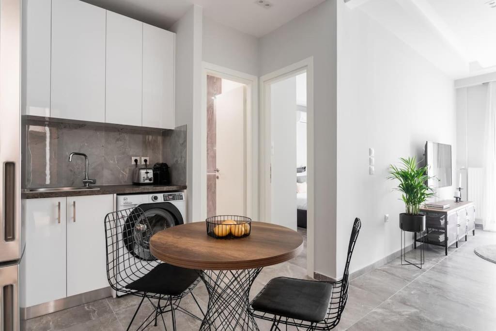 Sublime 1Br Apartment In Koukaki By Upstreet アテネ エクステリア 写真